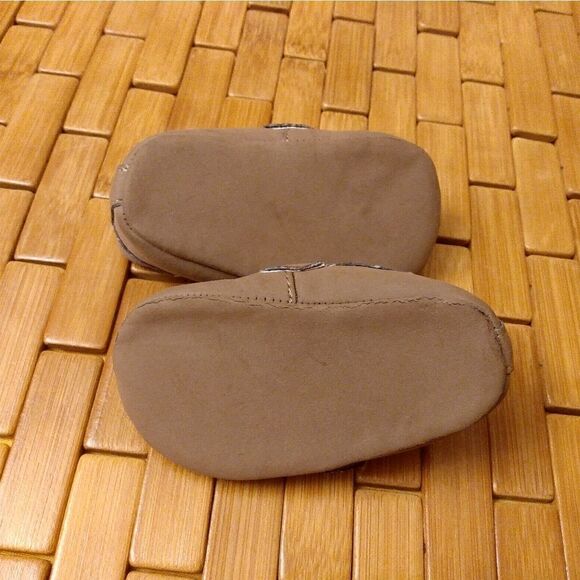 EUC WENDY BELLISSIMO Brown & Cream Penny Loafer Style Size 1 Shoes - Picture 3 of 8